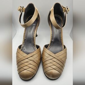 Naturalizer Heels -Sz. 6.5 -  Gold- Cute, Formal- classic-retro-